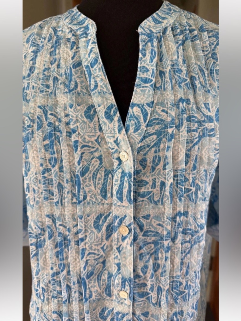 J. McLaughlin Riviera Print Blue Linen Shift Dress Pleated Roll Tab Sleeves Sz M - Picture 2 of 10